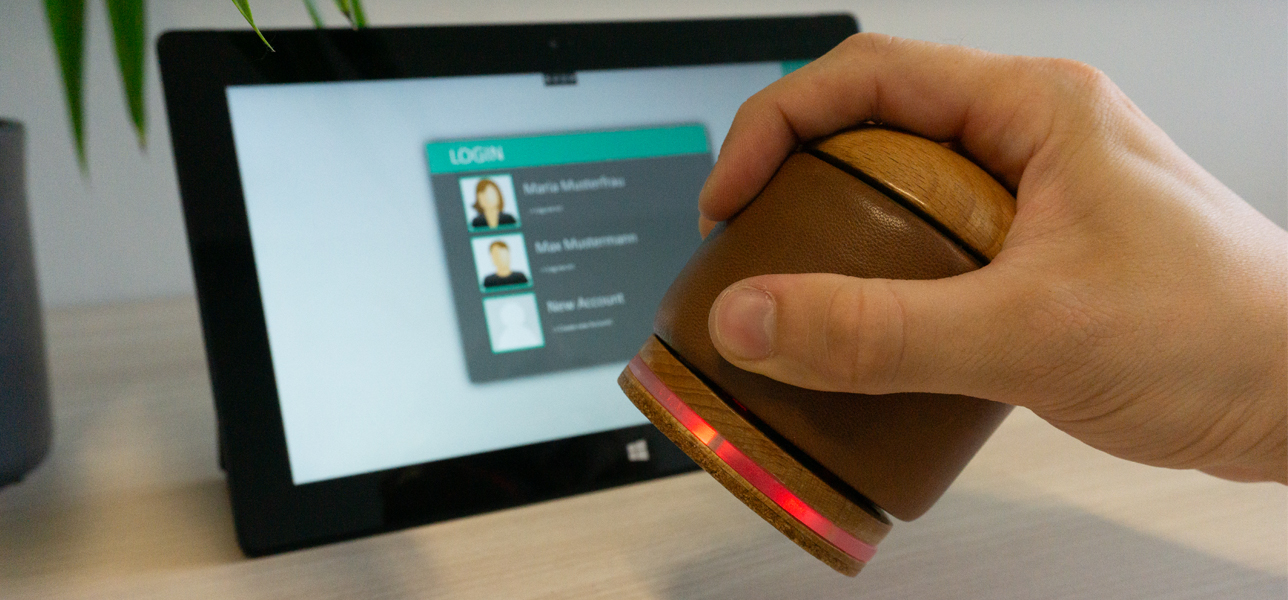 HANDle tangible controller with finger-force sensors for hand therapy exergames
